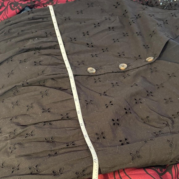 Loft Black Eyelet Mini Dress Fully Lined Ruffled Hem V-neck cap Sleeves sz 4 - Picture 7 of 10